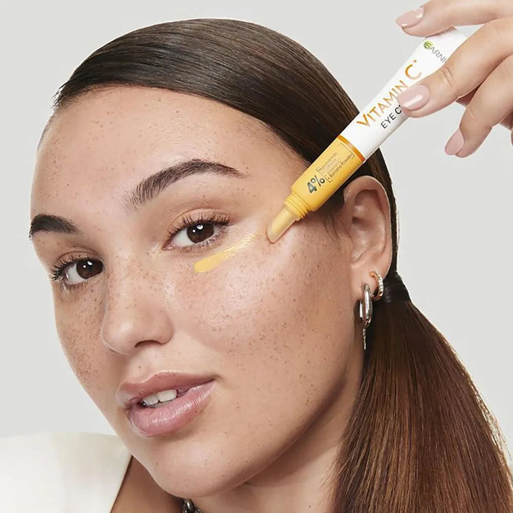 Garnier Brightening 4% Vitamin C, Niacinamide, Caffeine and Banana Powder Eye Cream 15ml in Sri Lanka
